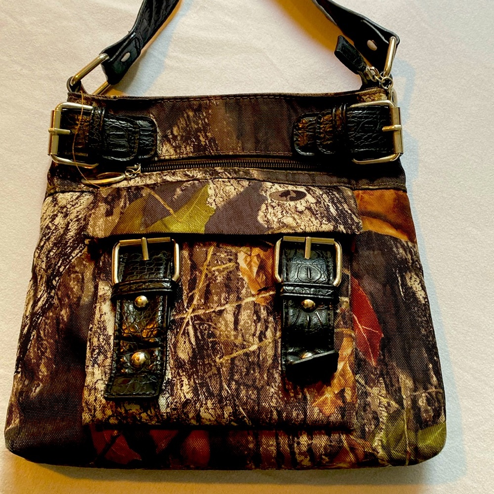Mossy oak women’s cross body purse